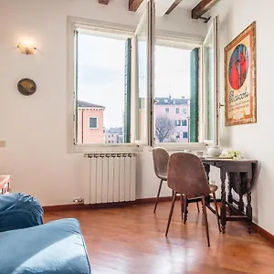  Appartement 7 Windows On By Lionhost