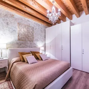  Apartment Ca' Teatro Vecchio
